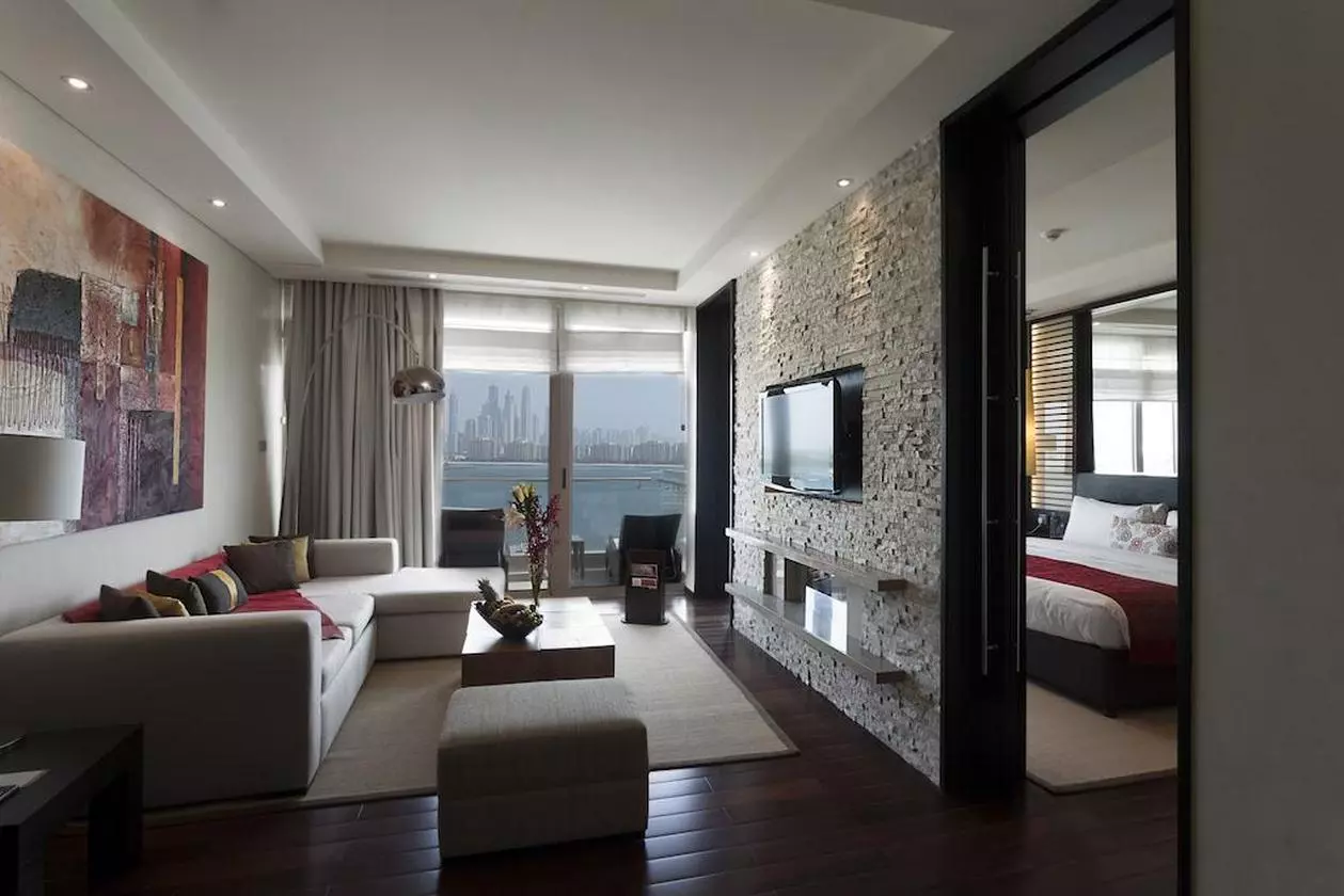 RIXOSTHEPALM_SHABAVIZ (3).jpg